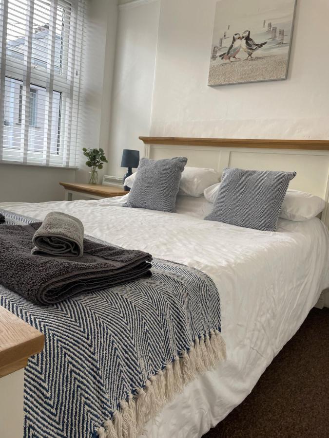 Triple Deck - 2mins From Harbour *